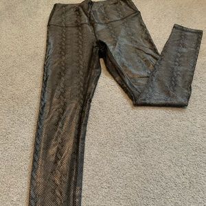 Pheel size Large Snakeskin Leggings